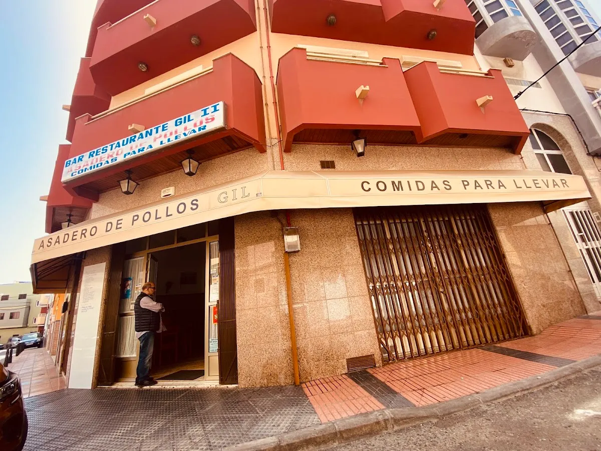 Asadero De Pollos Gil — Telde