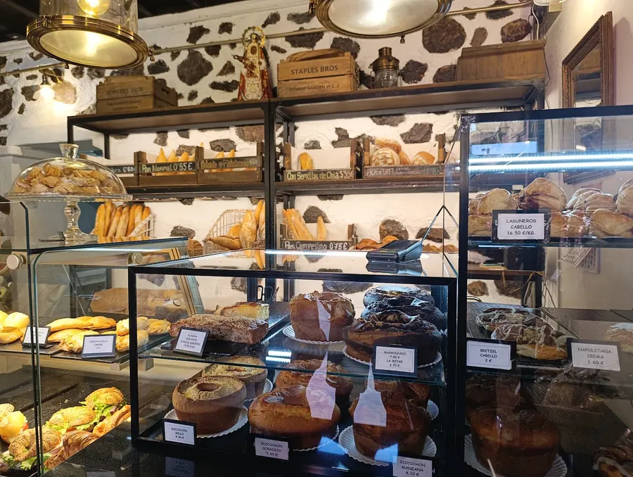 Doradito Panaderia Artesanal — La Laguna