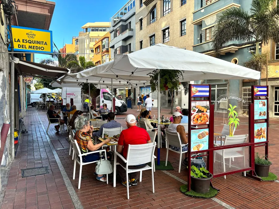 La Esquinita Del Medio — Las Palmas De Gran Canaria