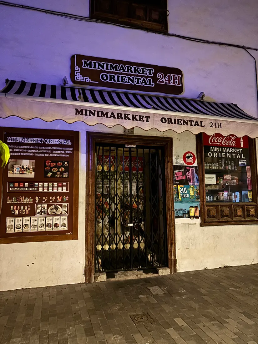 Minimarket Oriental — Puerto de la Cruz