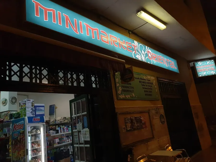 Minimarket Oriental — Arona