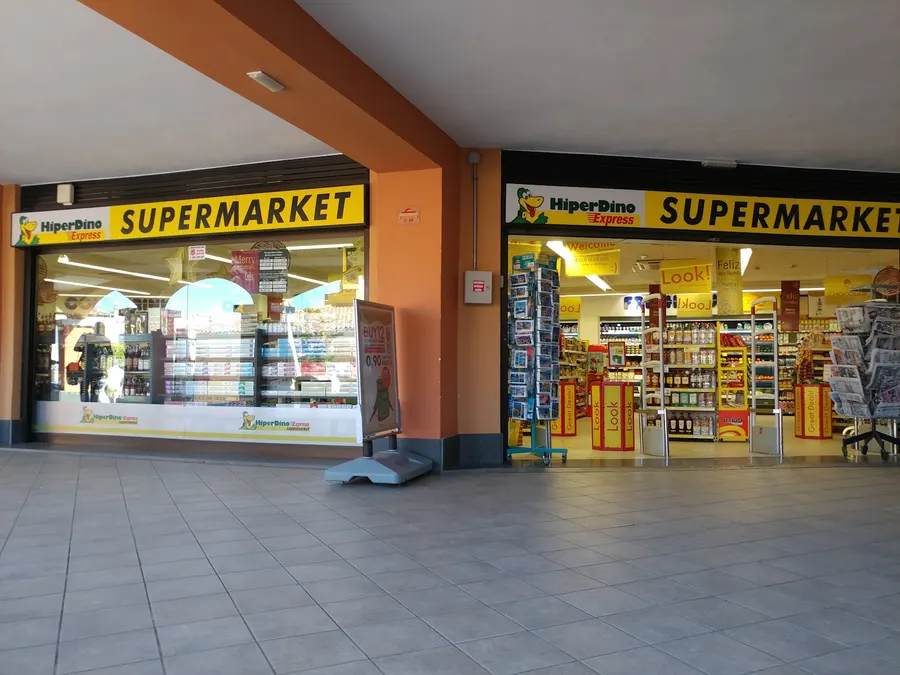 Supermercado Hiperdino Express — Adeje