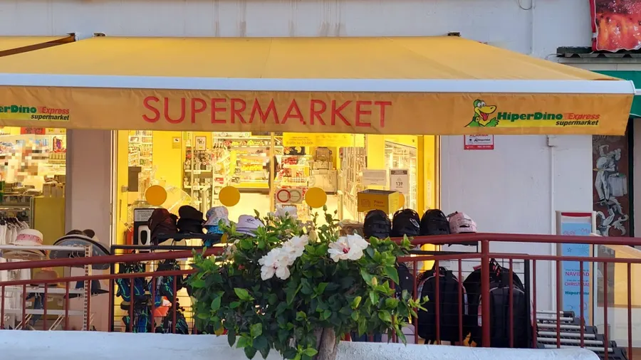 Supermercado Hiperdino Express — Adeje