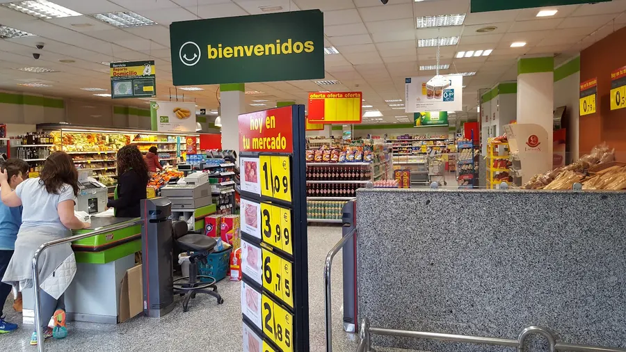 Supermercado Hiperdino Los Menceyes — La Laguna