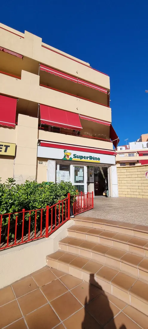 Supermercado Superdino Jardines — Santiago del Teide