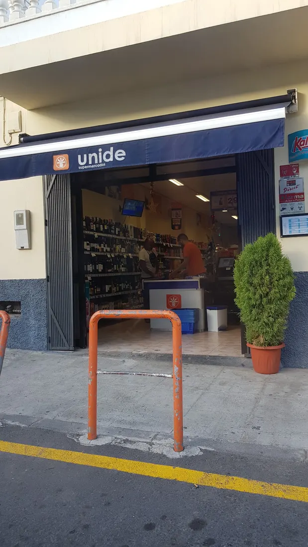 Supermercado UNIDE San Bernardo — Los Silos